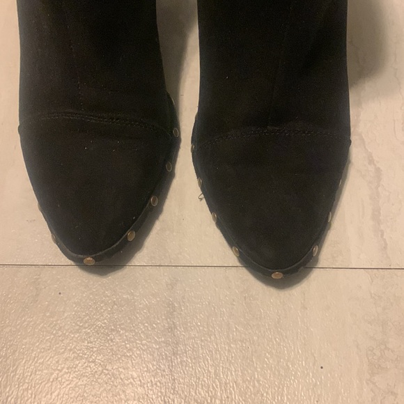 JustFab Maryanne Women's Black Faux Suede Heeled Ankle Boots Size 10 - Picture 8 of 12